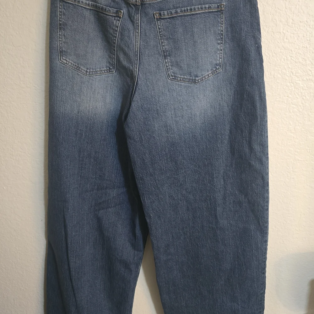 Daze Denim Wide Leg Baggy Jeans in Washed Blue - Picture 9 of 10